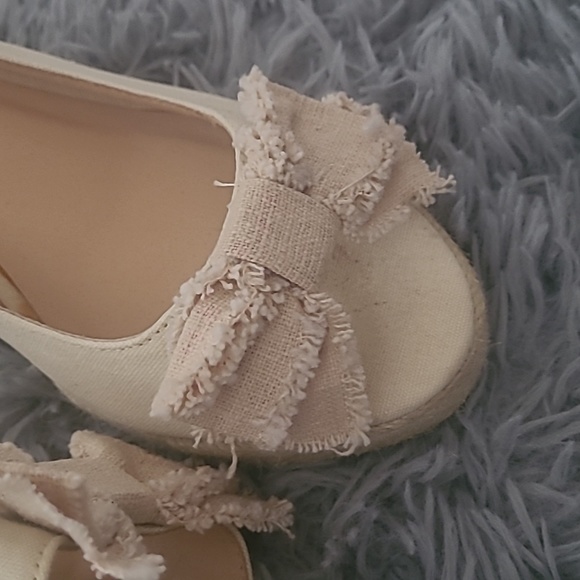 Avenue wedge sandals size 10w(nwot). - Picture 2 of 6